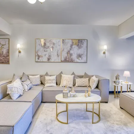 Lofts By Elegant Hospitality - Across Auc-2
